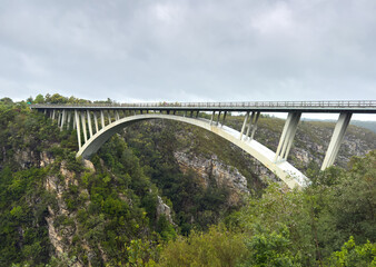 Fototapeta premium Bloukrans Bridge along the Garden Route in South Africa. An arch bridge famous for bungee jumping