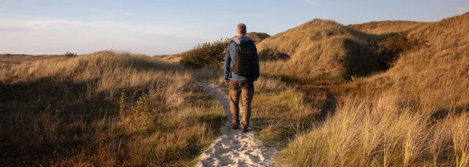 Traumhafter Wanderweg in den Dünen auf der Nordsee Insel Amrum. © Lars Gieger