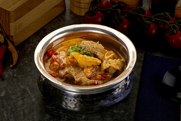 Yellow THai curry with beef