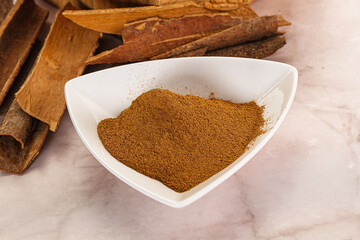 Natural Cinnamon powder with sticks