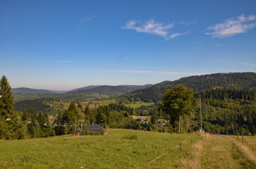 Obraz premium Panorama of the mountains on the trail from Korbielów to Pilsko