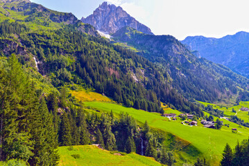 Fototapeta premium Blick vom Pflerschtal in die Stubaier Alpen