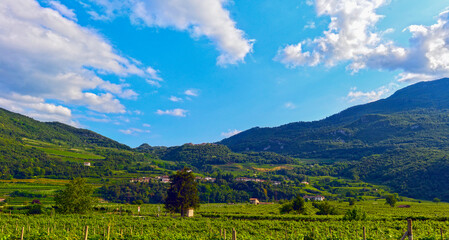 Obraz premium Das Etschtal, Alpental in Italien