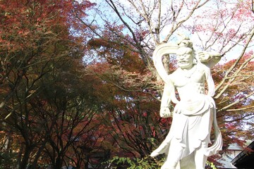 篠栗町の吞山観音寺の天王院の仁王像