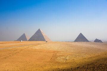 pyramids of giza