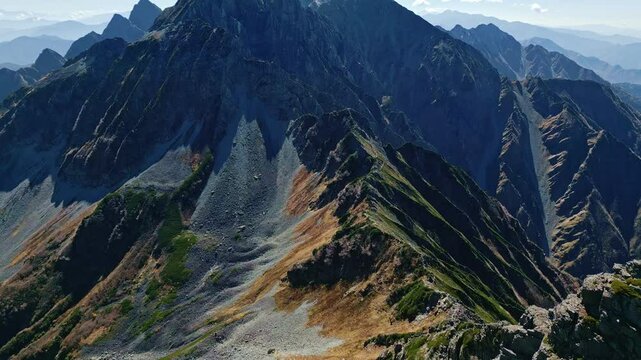 北アルプス　大キレットの先にそびえる北穂高岳② 　　ドローン空撮　日本の山
