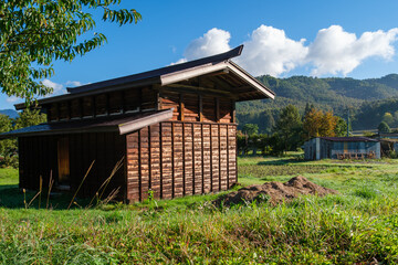 小屋の日差し
