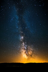 Beautiful auroras accompanied a huge and beautiful starry sky. A starry sky conceals nothing. The picture should have layers, a sense of depth, a sense of detail, high-definition.