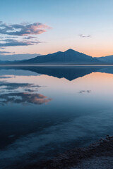 Fototapeta premium sunrise over the lake