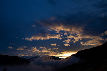 Obraz premium winter alpine sunset