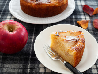 新鮮な林檎とアップルケーキ