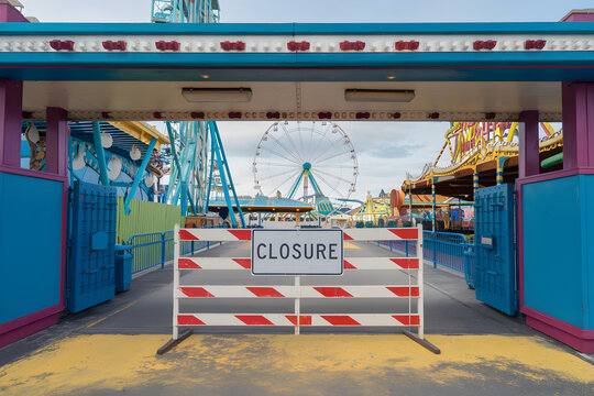 Park Closed Sign Images – Browse 12,027 Stock Photos, Vectors, and ...
