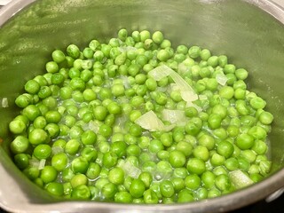 fresh green peas