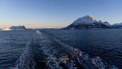 the ship leaves a trail on the water