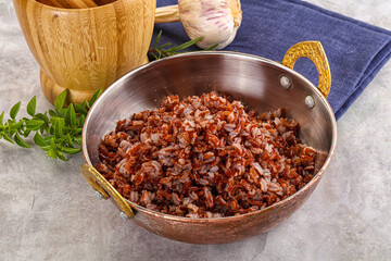 Red steamed rubine rice garnish