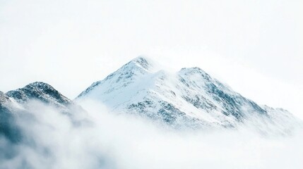 Obraz premium Misty Mountain Majesty: A Breathtaking Winter Landscape