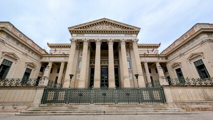 Naklejka premium NÎMES (Gard)