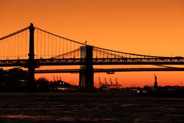 East River NYC sunset dusk views	
