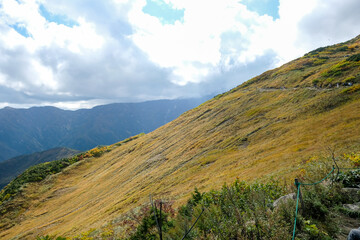 Happo Alpen Line Nature trail, Hakuba, Nahano, Japan, Mountain landscape with grassy slopes