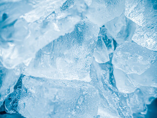 icecubes background,icecubes texture,icecubes wallpaper,ice helps to feel refreshed and cool water from the icecubes helps the water refresh your life and feel good.ice drinks for refreshment business