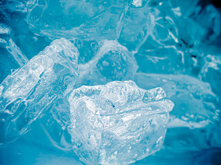 icecubes background,icecubes texture,icecubes wallpaper,ice helps to feel refreshed and cool water from the icecubes helps the water refresh your life and feel good.ice drinks for refreshment business