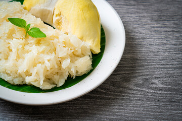 Durian sticky rice on plate