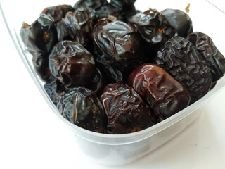 Black Dates 1
Black dates on a white background