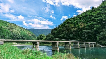 夏の浅尾沈下橋