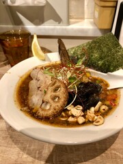 日本で食べたカレーラーメン
