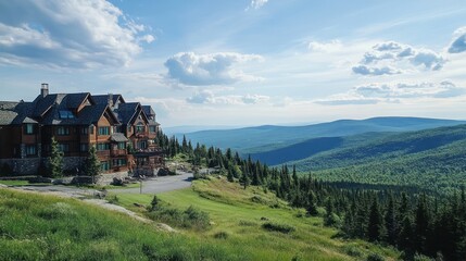 Obraz premium Mountaintop Lodge: Breathtaking Views and Serene Escape