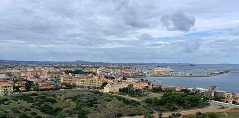 Vue de Porto Torres en Sardaigne en Italie