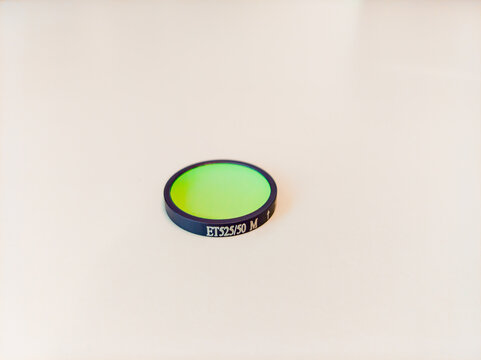 Fluorescence emission filter, bandpass for red wavelengths