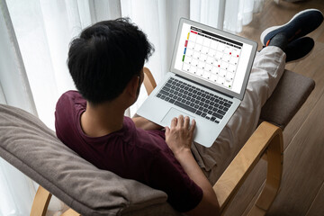 Obraz premium Calendar on computer software application for modish schedule planning for personal organizer and online business