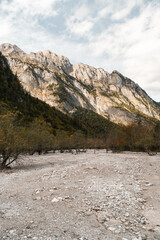 Felsmassiv in den Alpen, Gebirge zum Wandern und Klettern