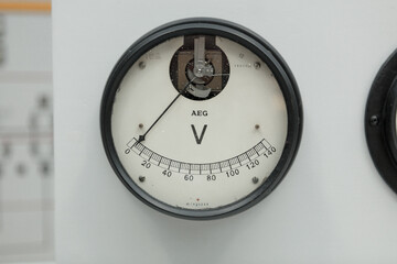 AEG Voltage Meter vintage analog voltage meter with a clear scale from 0 to 120V