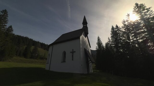 Katholische Bergkapelle Maria Hilf im Valepp Gemarkung des Marktes Schliersee in Bayern, Deutschland. Beautiful and unique Maria Hilf chapel in Valepp in Bavaria, Germany. Catholic mountain chapel. 