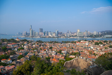 Obraz premium Panoramic view of Gulangyu Island in Xiamen, China, copy space for text