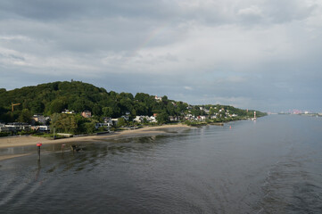 Fototapeta premium Elbe, Unterelbe, Blankenese, Schiffswrack