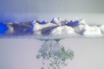 schaum farbe tropfen wasser lila blau