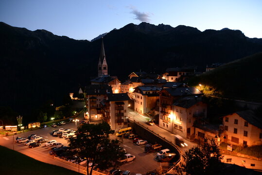 Pieve di Livinallongo, abends