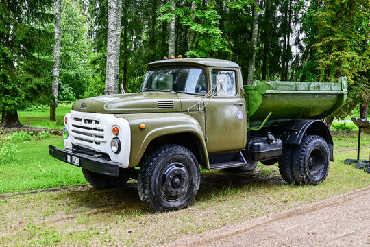 Old Russian lorry ZIL-130 (Russian ЗИЛ-130) as a road construction tipper in the Estonian Road Museum (Eesti Maanteemuuseum), Verbuse, Estonia