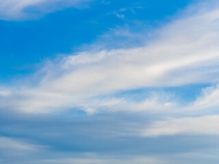 Obraz premium 深まる秋の澄んだ青空44