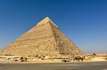 pyramids of giza travel guide in egypt