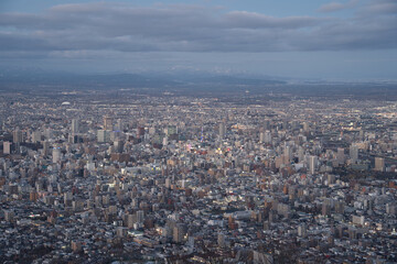 Fototapeta premium 札幌藻岩山山頂展望台からみた札幌のビル群の街並み