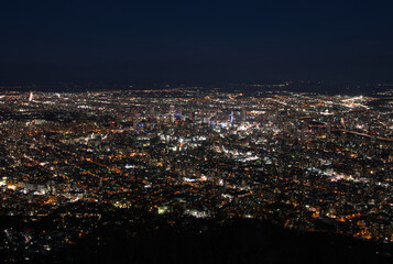 札幌藻岩山山頂展望台からみた札幌のビル群の街並み