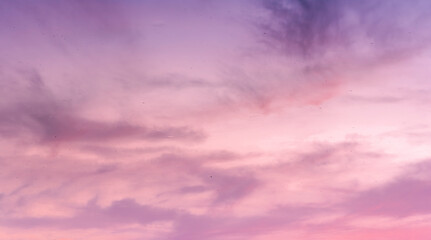 Obraz premium beautiful nature background of lake water surface with nice sky cloud reflection