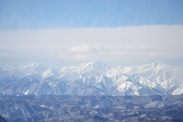 Fototapeta premium 雪山の壮大な景色