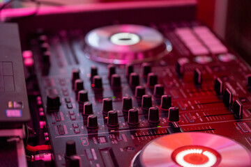 Konsola DJ ska Kontroler DJ Mixer mikser © Maciej