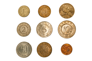 gruppo di esemplari di dinari jugoslavi in moneta, scontornate su sfondo trasparente