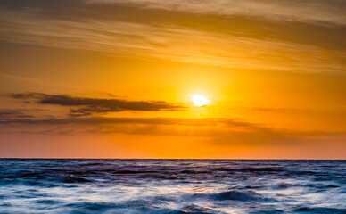 Obraz premium sunset over the sea